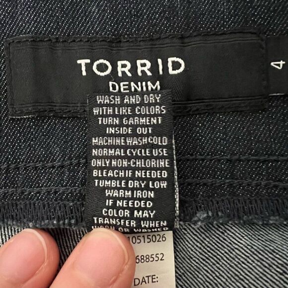Torrid Womens Jeans Plus Size 4 Blue Medium Wash Denim Crop Lean Pull On Pockets - Picture 10 of 12